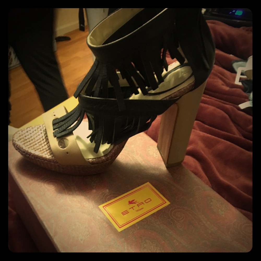 Etro heals